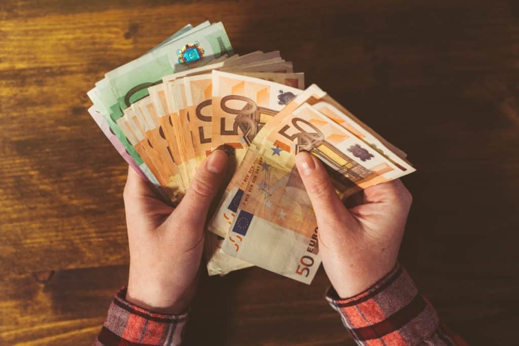 Kako delujejo investicijski skladi in kako vanje vlagati Kako delujejo investicijski skladi in kako vanje vlagati