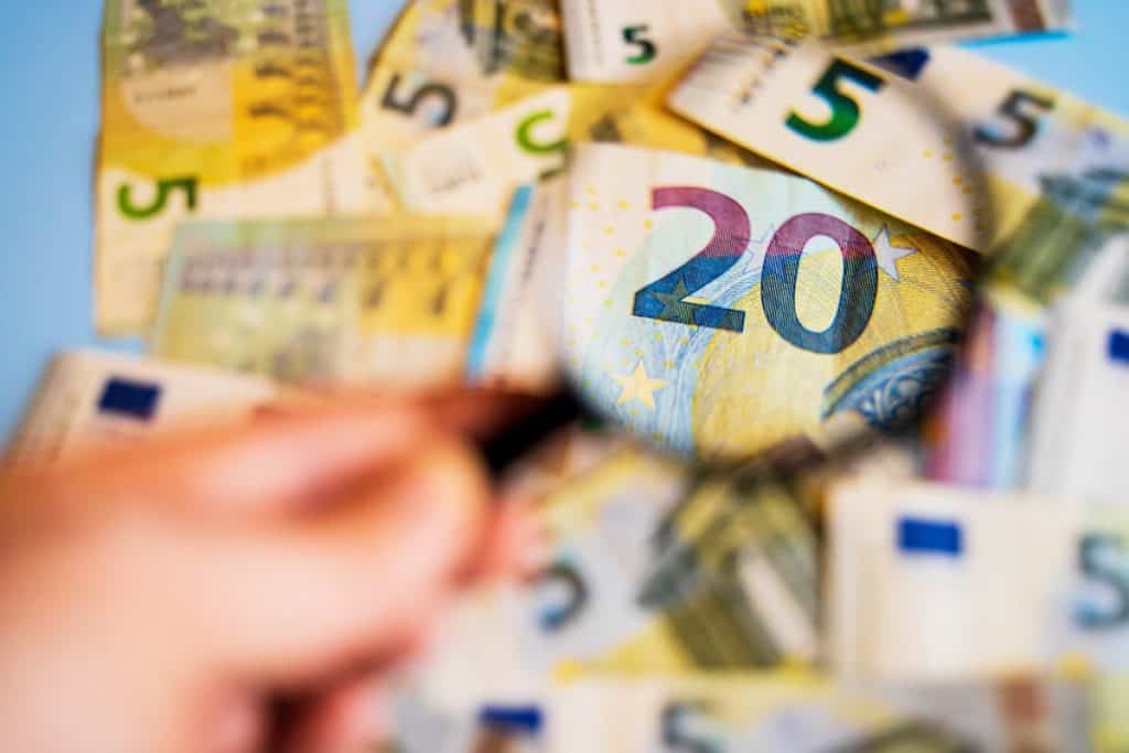 Pomen preglednosti pri finančnih institucijah Pomen preglednosti pri finančnih institucijah