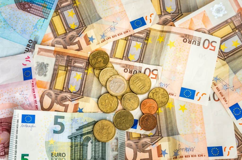 Kako se izogniti dolžniški spirali Kako se izogniti dolžniški spirali