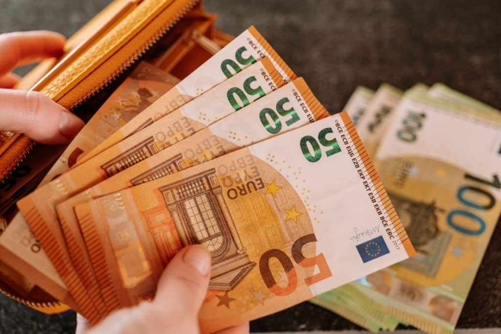 Kako zmanjšati finančne napetosti v partnerskem odnosu Kako zmanjšati finančne napetosti v partnerskem odnosu